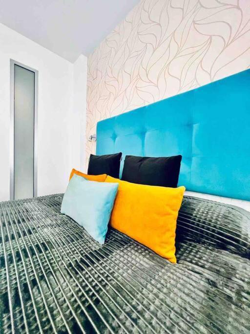 Апартаменты Apartamento Centrico Con Plaza De Garaje Y Piscina Мурсия Экстерьер фото