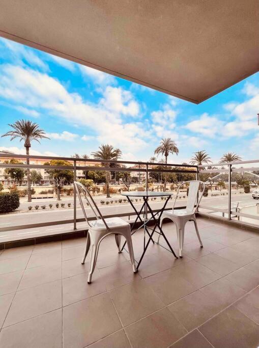 Апартаменты Apartamento Centrico Con Plaza De Garaje Y Piscina Мурсия Экстерьер фото